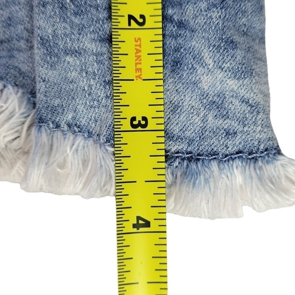 Ariya Jean Shorts Women Size 11/30 Curvy High Rise Raw Frayed Hem Denim New - Picture 10 of 13
